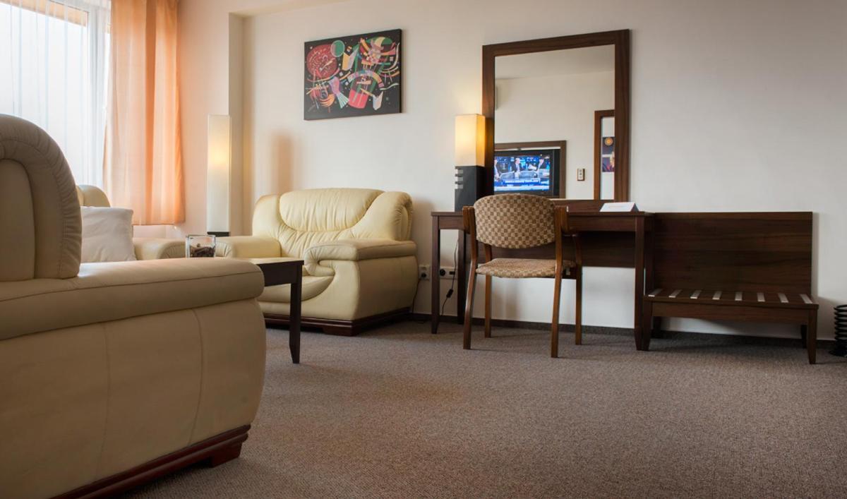 Patriot Hotel 3*